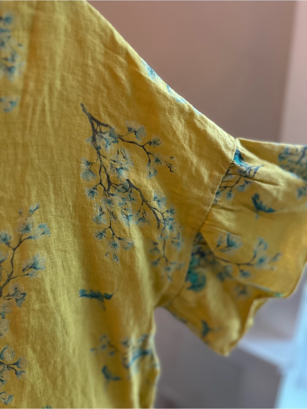 Bellambia Linen Top - Picture 3 of 6